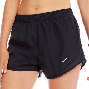 all black nike shorts